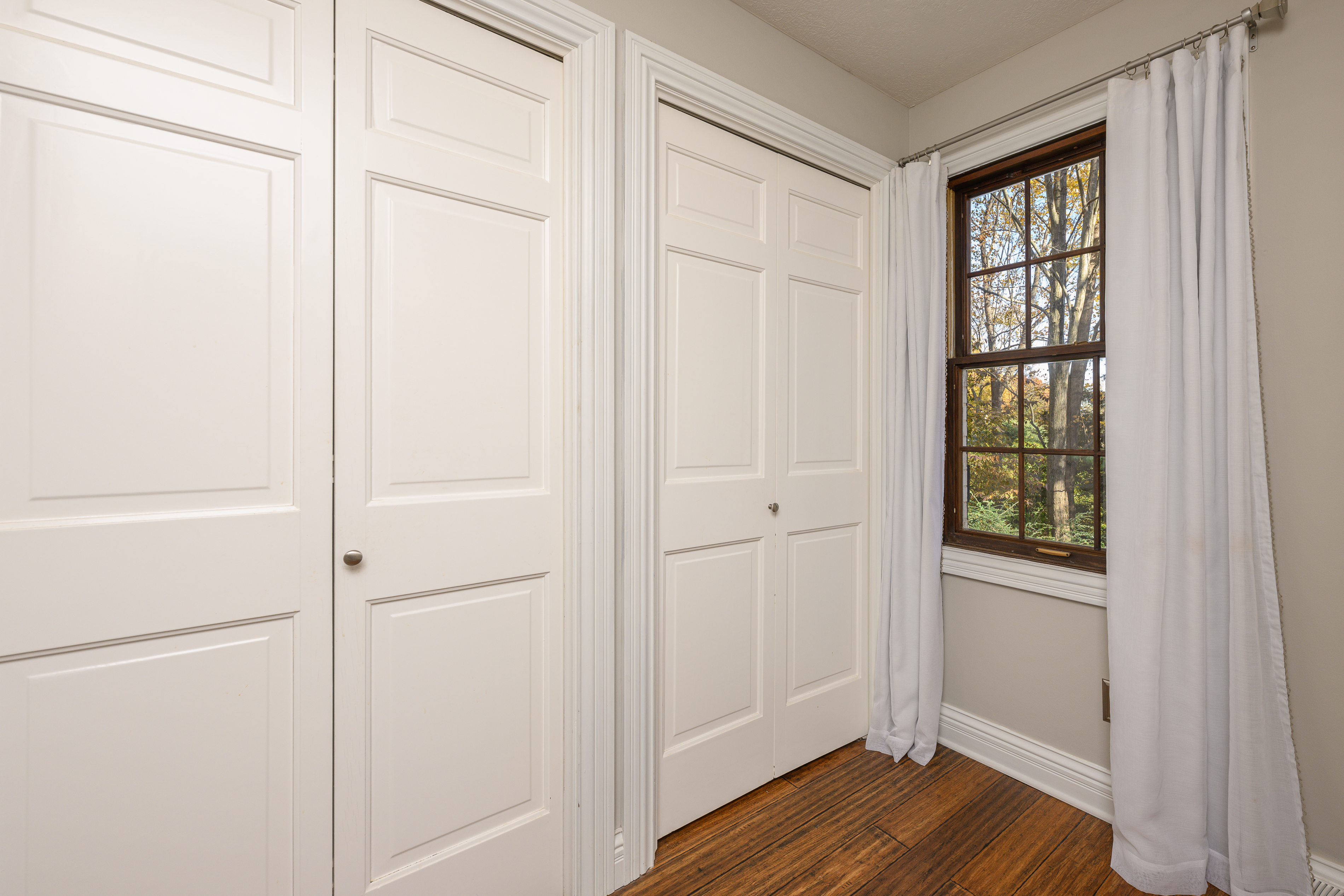 Master Closets And Dressing